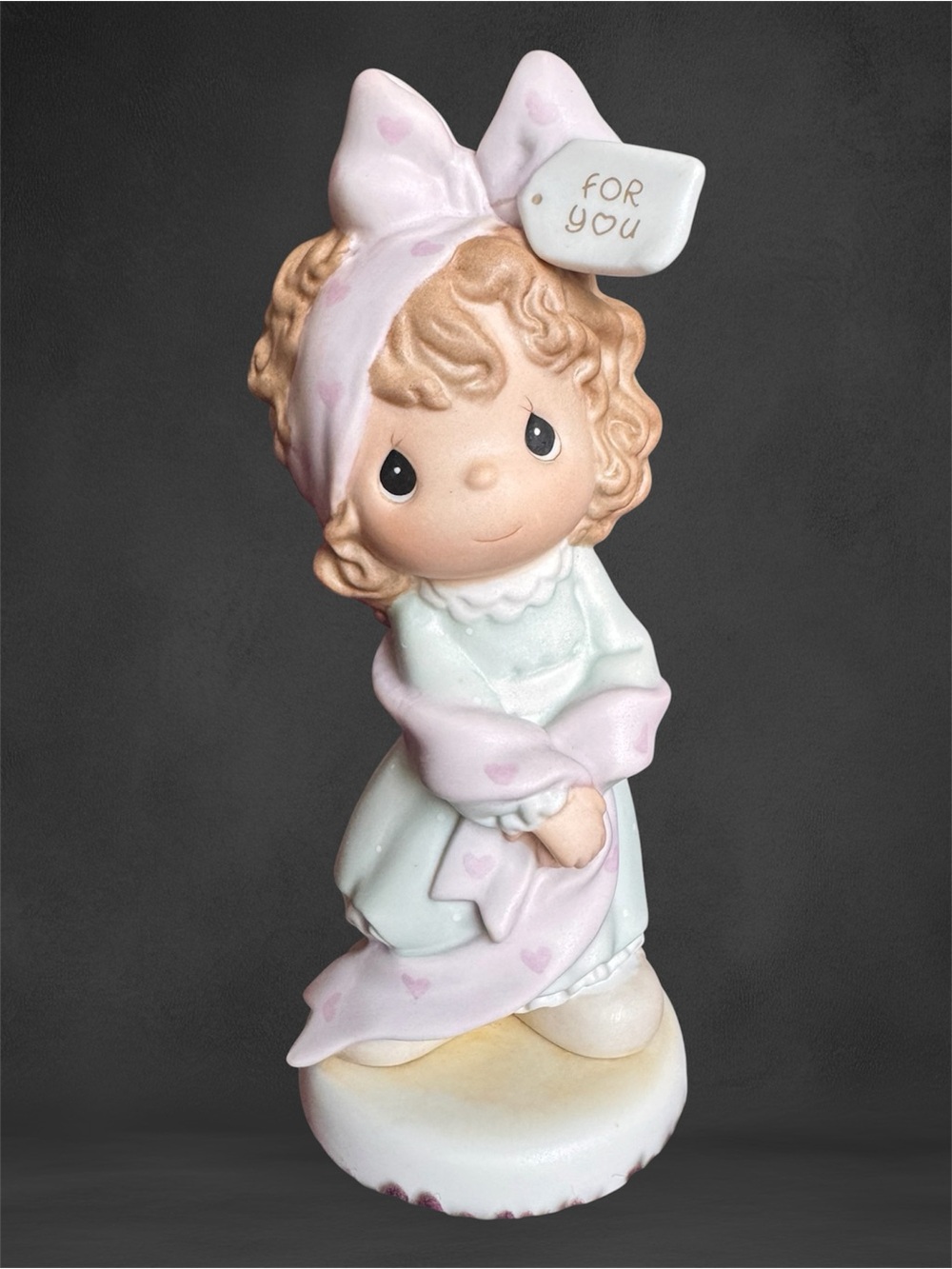 Precious Moments Pastel Girl Figurine - What Better To Give Than Yourself. 1998